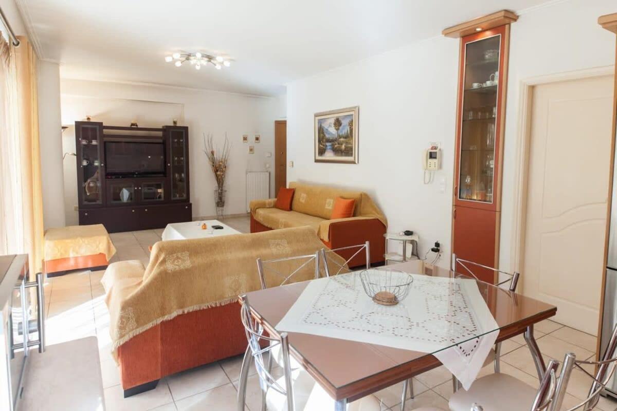 Scenic Balcony Apt In Vibrant Petralona Атина Екстериор снимка